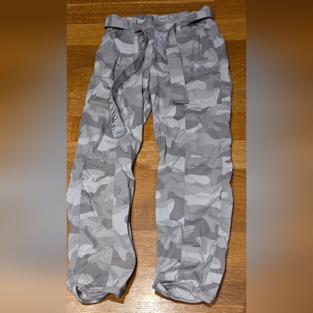 Abercrombie Kids Gray Camouflage Cargo Pants